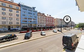 Studio Brand New Apartment #28 In New Building With Free Parking In City Center